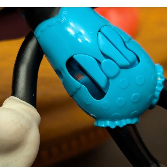 Minnie Mouse Dress Up Doll Snap N Style - Picture 4 of 5